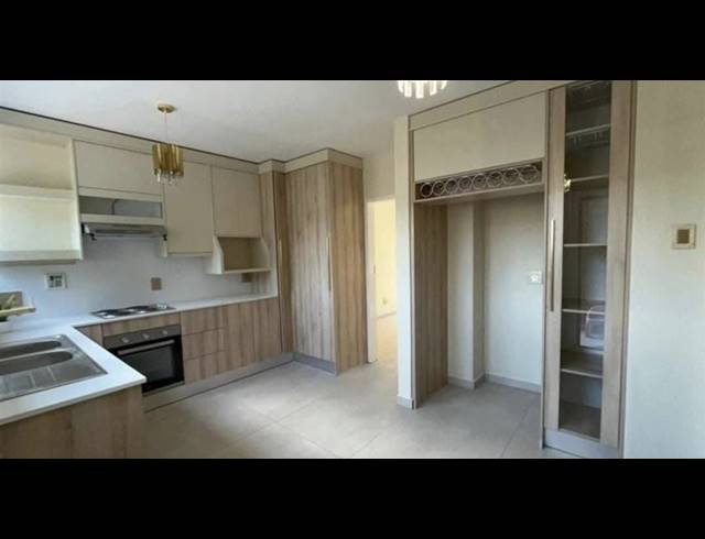 3 BEDROOM FLAT FOR SALE IN SASOLBURG EXT 2